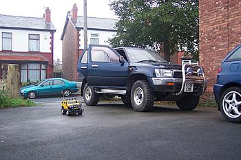 Click image for larger version

Name:	Hummer H2.jpg
Views:	209
Size:	126.0 KB
ID:	1246800