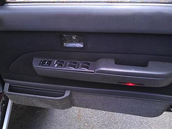 Click image for larger version

Name:	door trim - right front and arm rest.jpg
Views:	180
Size:	289.6 KB
ID:	1257958