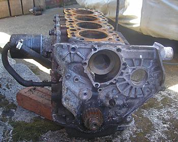 Click image for larger version

Name:	Hilux Engine 002.jpg
Views:	826
Size:	294.7 KB
ID:	1258185