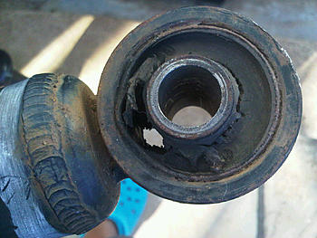 Click image for larger version

Name:	Front shock bush.jpg
Views:	613
Size:	276.9 KB
ID:	1259295