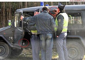 Click image for larger version

Name:	Police_petite_pause5.jpg
Views:	251
Size:	71.2 KB
ID:	1261325