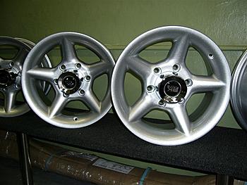 Click image for larger version

Name:	Elysee alloy wheel.jpg
Views:	149
Size:	49.1 KB
ID:	1261616