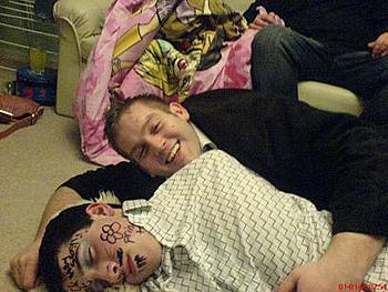 Click image for larger version

Name:	meandchris.JPG
Views:	250
Size:	32.4 KB
ID:	1264646