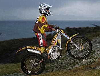 Click image for larger version

Name:	Mallaig hill Dougie_1.jpg
Views:	153
Size:	23.6 KB
ID:	1266932