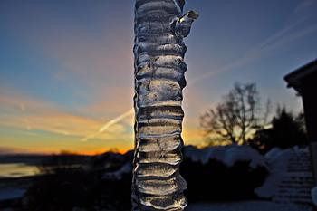 Click image for larger version

Name:	icicle 2.jpg
Views:	143
Size:	277.7 KB
ID:	1269858
