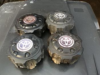 Click image for larger version

Name:	hub caps.jpg
Views:	206
Size:	58.4 KB
ID:	1272886