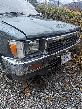 Headlights are recessed